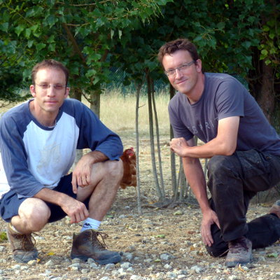 Hervé et Florent Le Flèche producteurs d'oeufs de poules en plein air à Ciran en Touraine